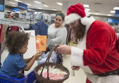Secret Santa Buys Every Child A Toy